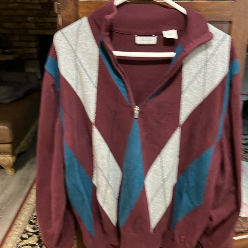 Izod Red and Blue Zip Up Sweater with Geometric Design men’s